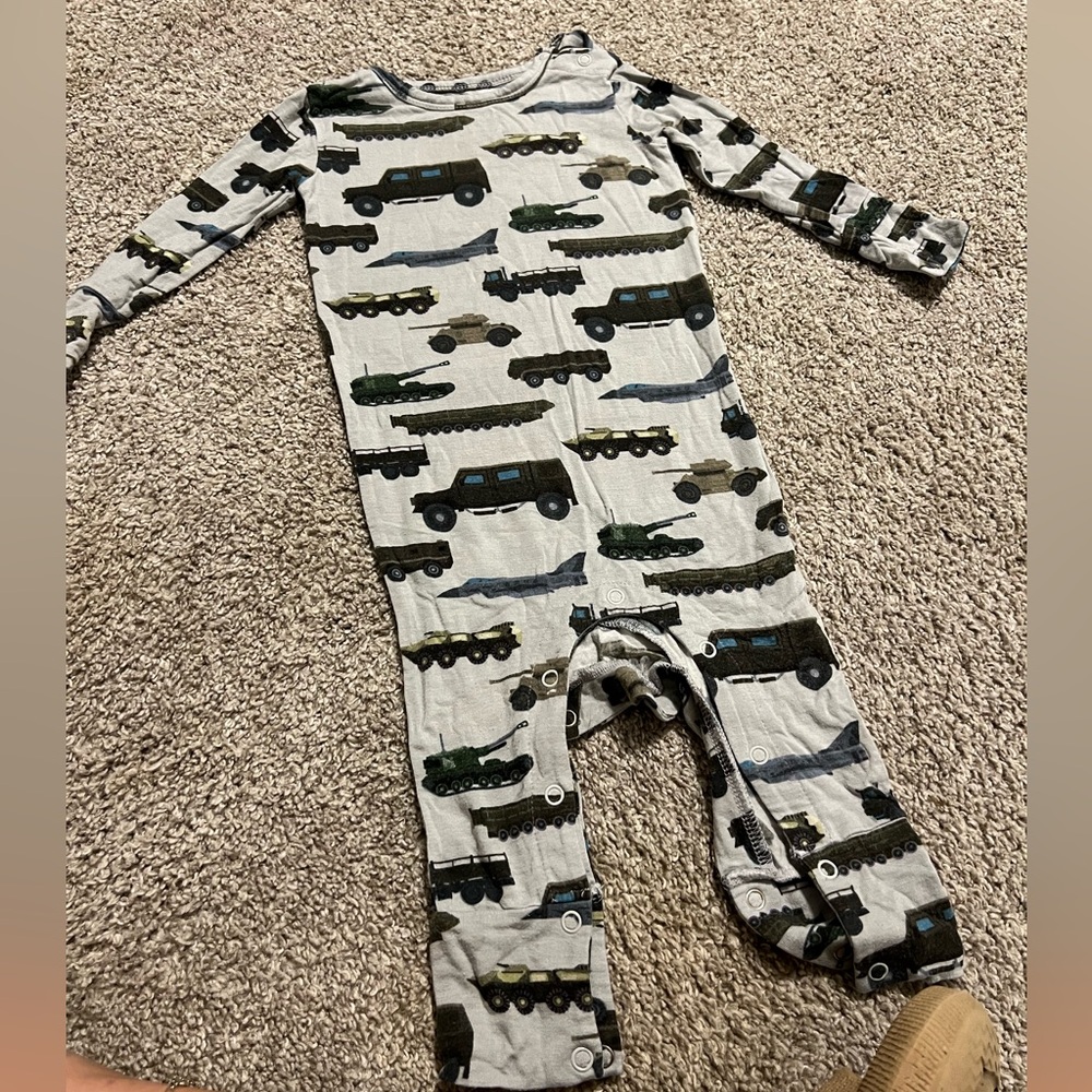 Posh peanut 9/12 military onsie